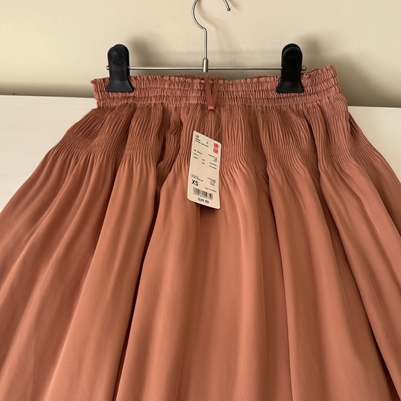 NWT  Brand new Uniqlo Gather Long Skirt - Picture 4 of 6
